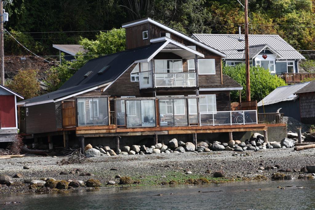 Orca Lodge Sointula Eksteriør billede