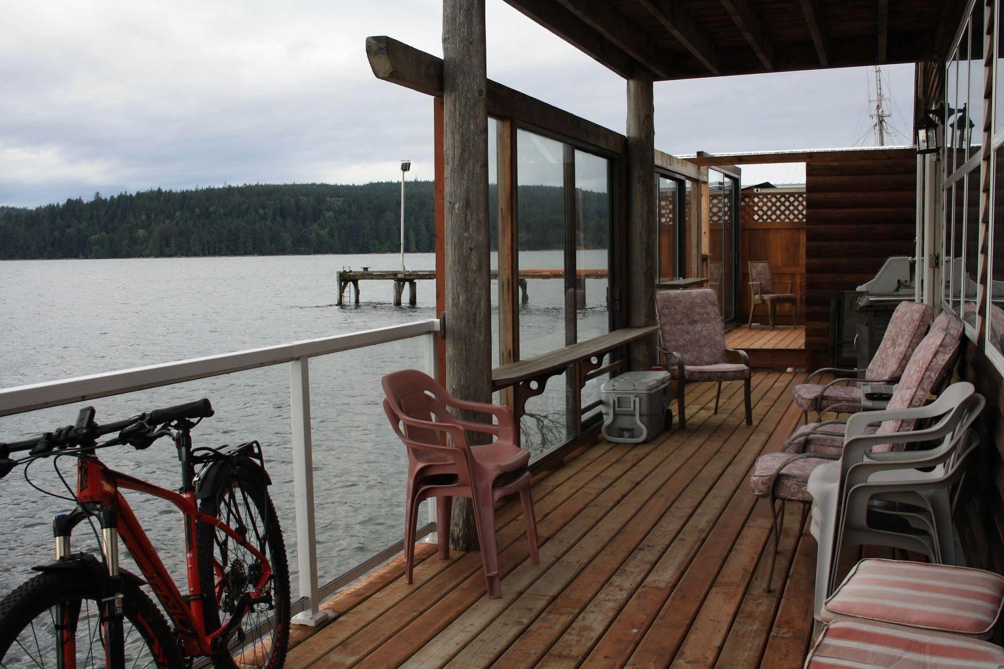 Orca Lodge Sointula Eksteriør billede