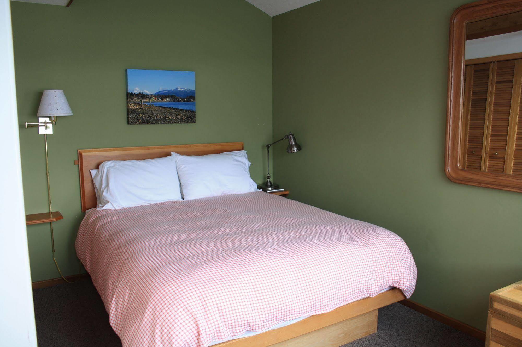 Orca Lodge Sointula Eksteriør billede